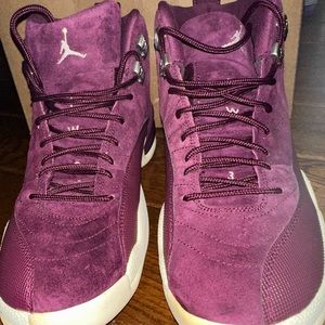 Mens AIR JORDAN XII
BORDEAUX Release Date 2017 Size 11 Never Worn